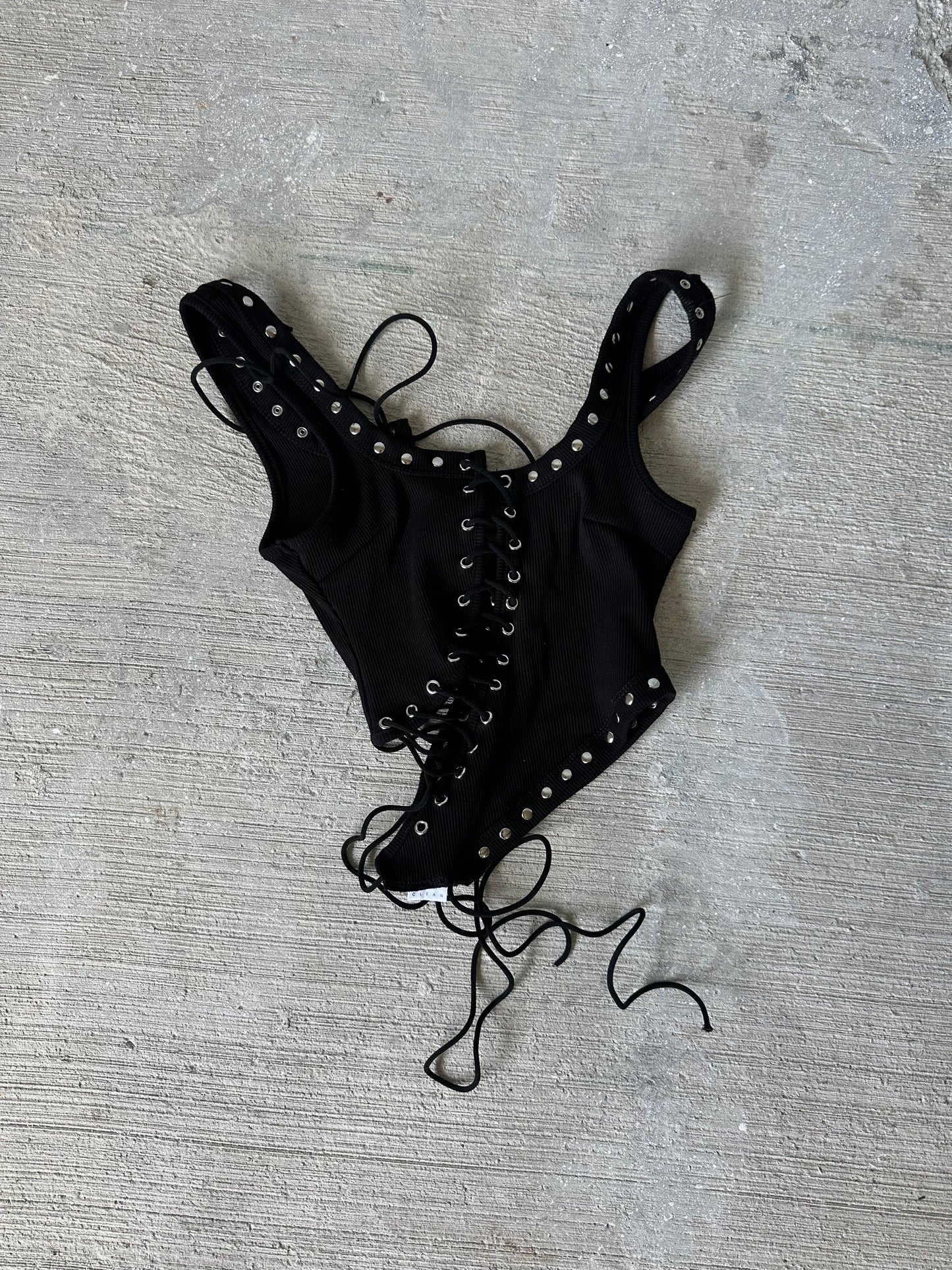 Tie up tank